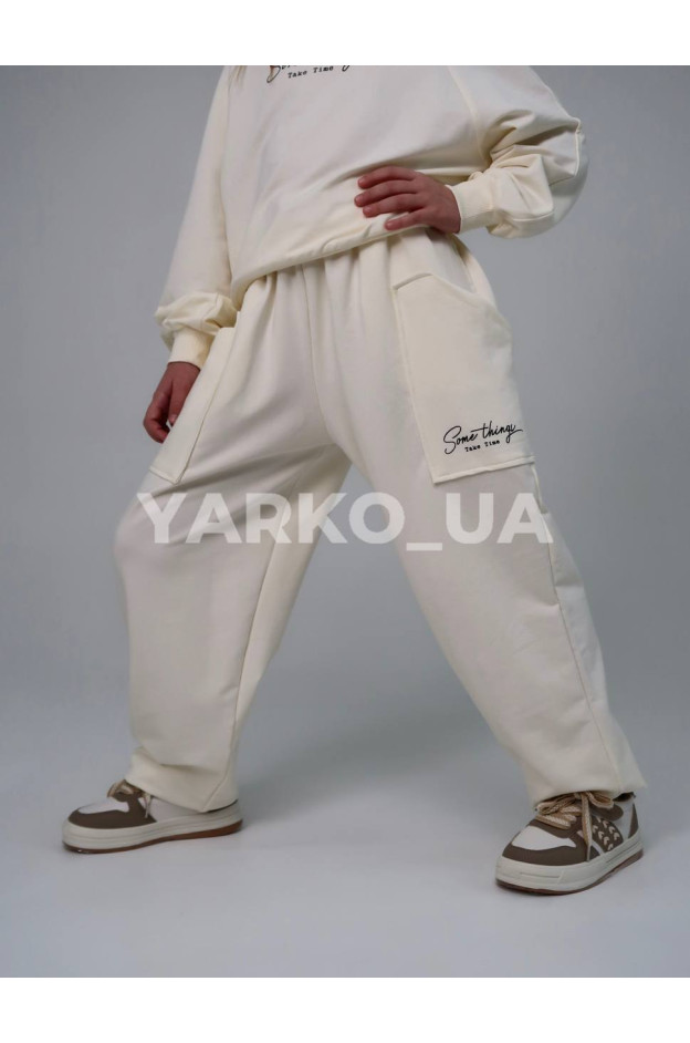 Костюм спортивний HAYKIDS для дівчат весна/осінь 2581 з котону молочний Some things 134(р)