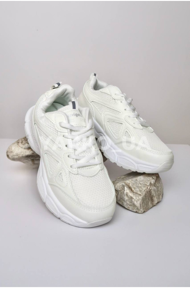 Кросівки NAVIGATOR uni на літо B5507-4 екошкіра/сітка білий Shoes трикутники 38(р)