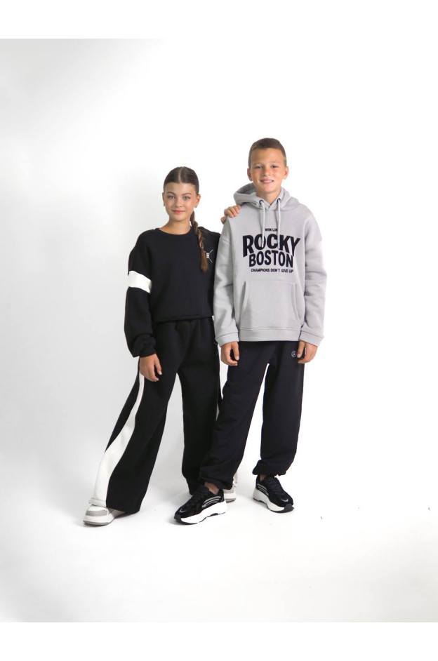 Костюм спортивний HAYKIDS для дівчаток на зиму 24WB102 котон/фліс чорний вишивка H 140(р)