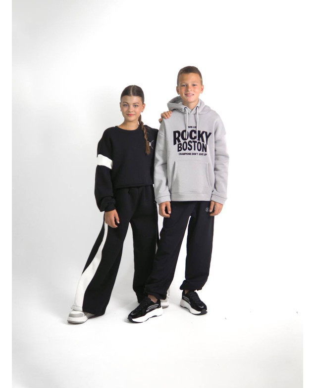 Костюм спортивний HAYKIDS для дівчаток на зиму 24WB102 котон/фліс чорний вишивка H 140(р)