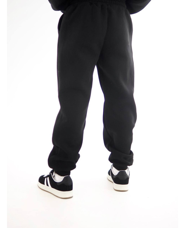 Костюм спортивний HAYKIDS для хлопчиків на зиму 24WE066-2 котон/фліс чорний нашивка A 146(р)