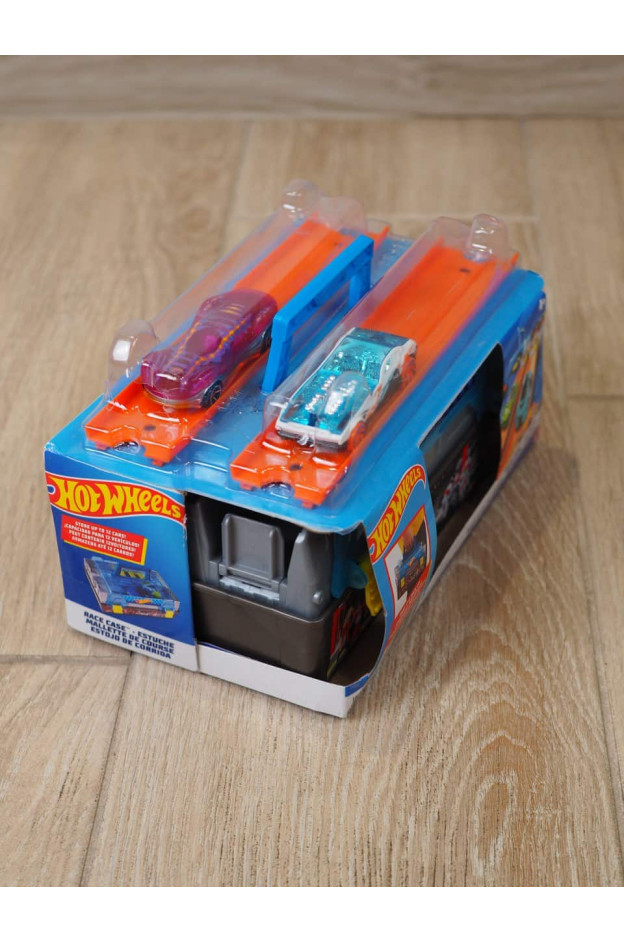 Трек для хлопчика HOT WHEELS ORIGINAL HVF15 Кейс для перегонів, 2 машинки, пусковий пристрій