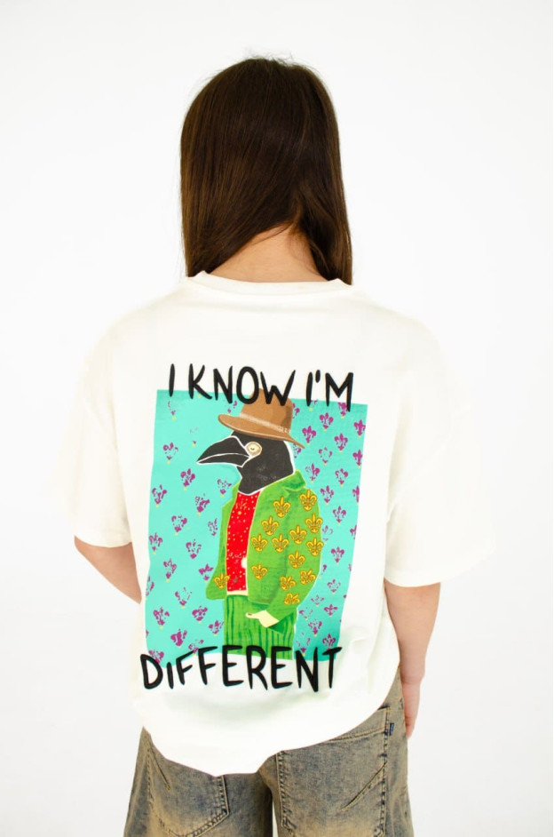 Футболка для дівчинки або для хлопчика на літо 8227 котон білий Different 134(р) 