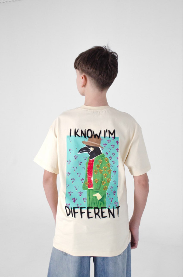 Футболка для дівчинки або для хлопчика на літо 8227 котон бежевий Different 134(р) 