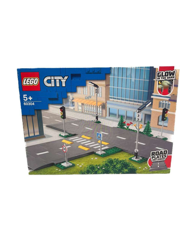 Конструктор LEGO для хлопчика 60304 CITY Дорожні плити